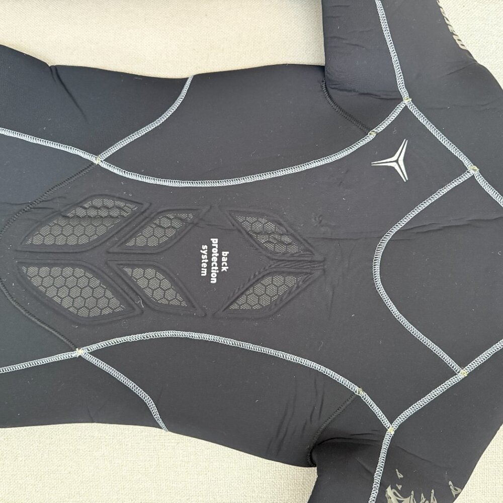 Mares Flexa 8-6-5 Women’s Front Zip Neoprene Wetsuit – Size 8 – Tags Attached - Picture 9 of 12